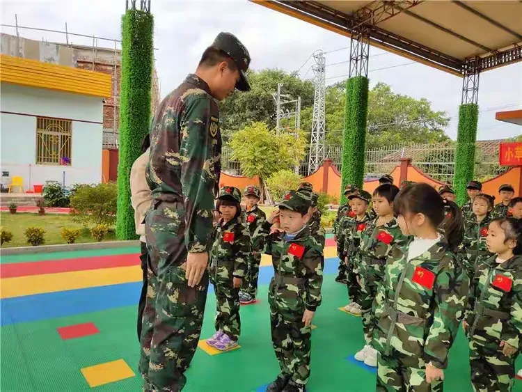 军人版小苹果恶搞版(军人版小苹果恶搞版下载)