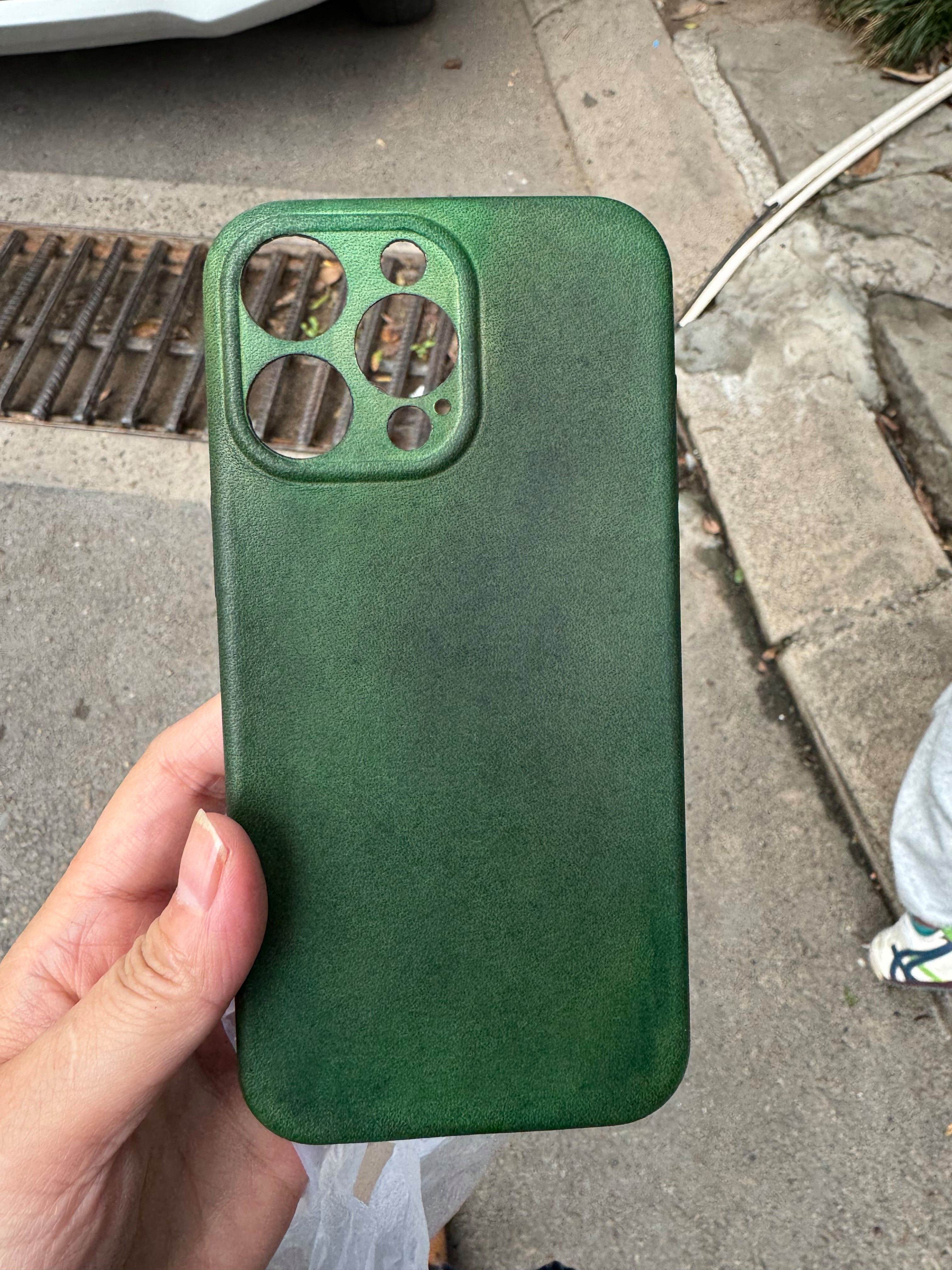 苹果意大利版(意大利苹果手机便宜吗)